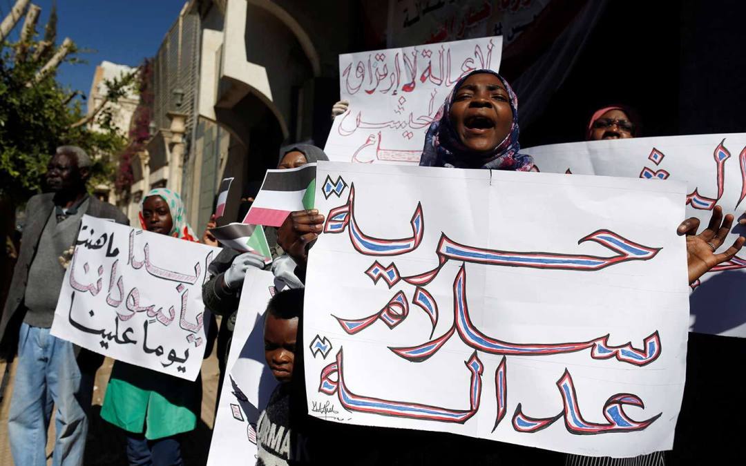 المرأة السودانية تٌصَفّي حساباتها مع نظام البشير
